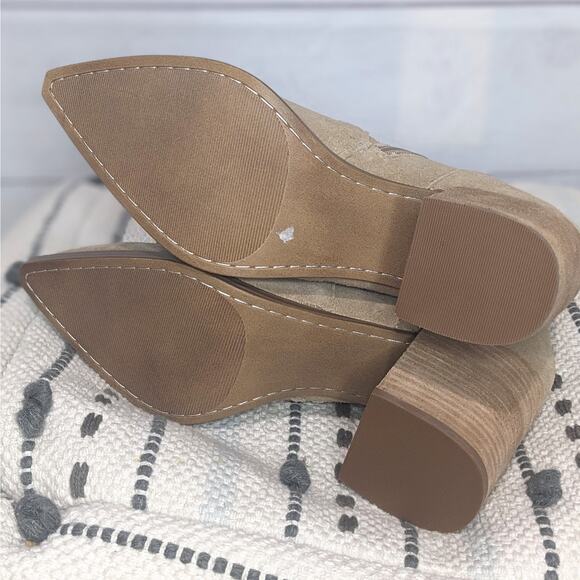 Steve Madden Calabria Suede Block Heel Ankle Boots Sand Tan Women's Size 10 M - Picture 10 of 12